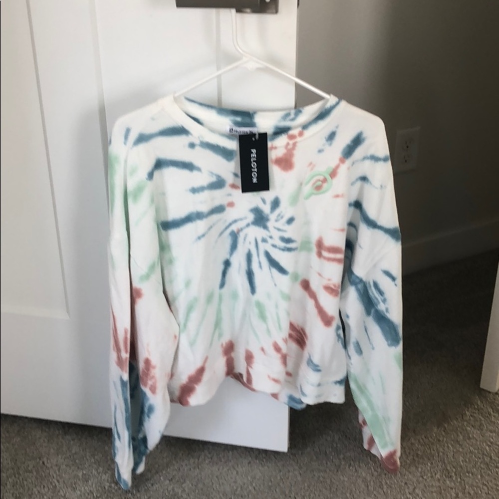 Peloton XL tie dye sweatshirt NWT and super cute